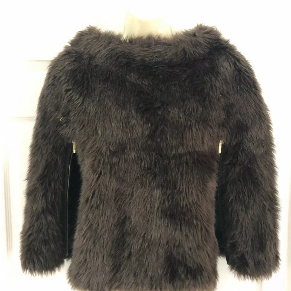NWT Juicy Couture chestnut Anna cape/shawl. Size M
